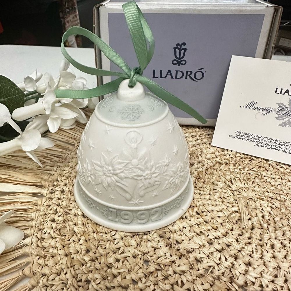 LLADRO Vintage 1992 Christmas Bell Ornament Collection w/ Box bell&mistletoe